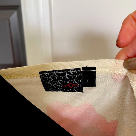 Cute! Abstract Floral Top. Size Large but could also fit a Med. Great Summer top - Picture 6 of 6